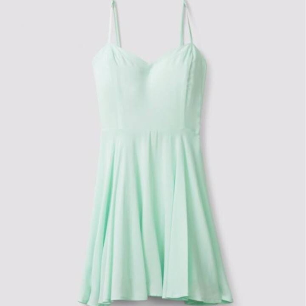 Mint blue aritzia dress. New with tags. Size 2